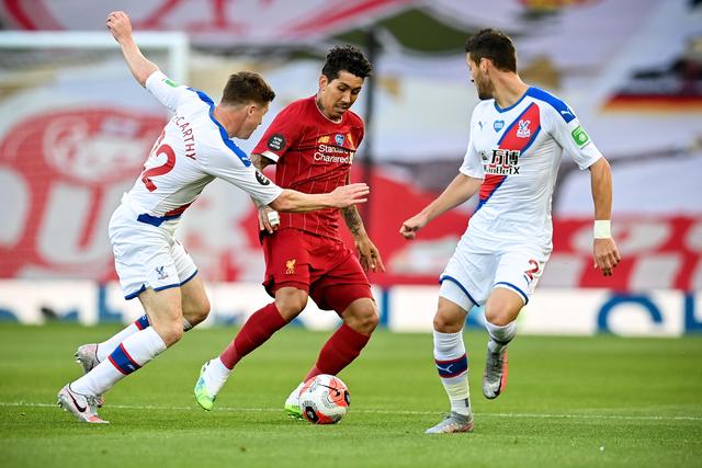 32岁内马尔沙特躺平 36岁莱万西甲拼命15场进17球